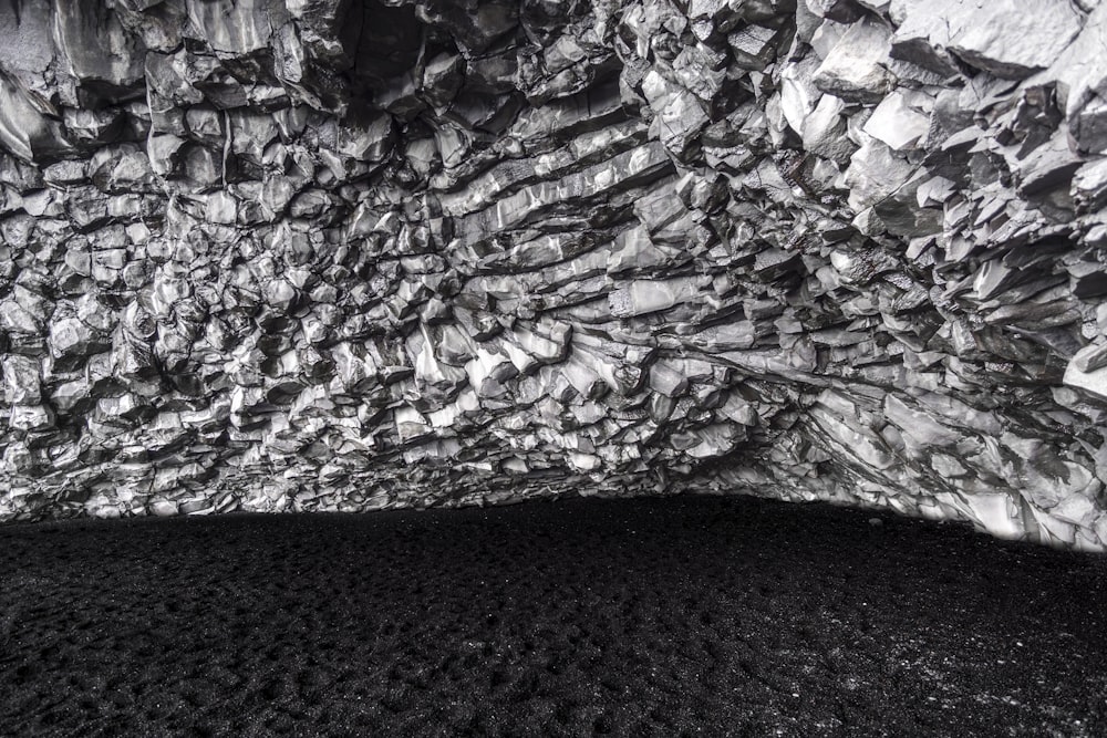 brown and white rock fragments