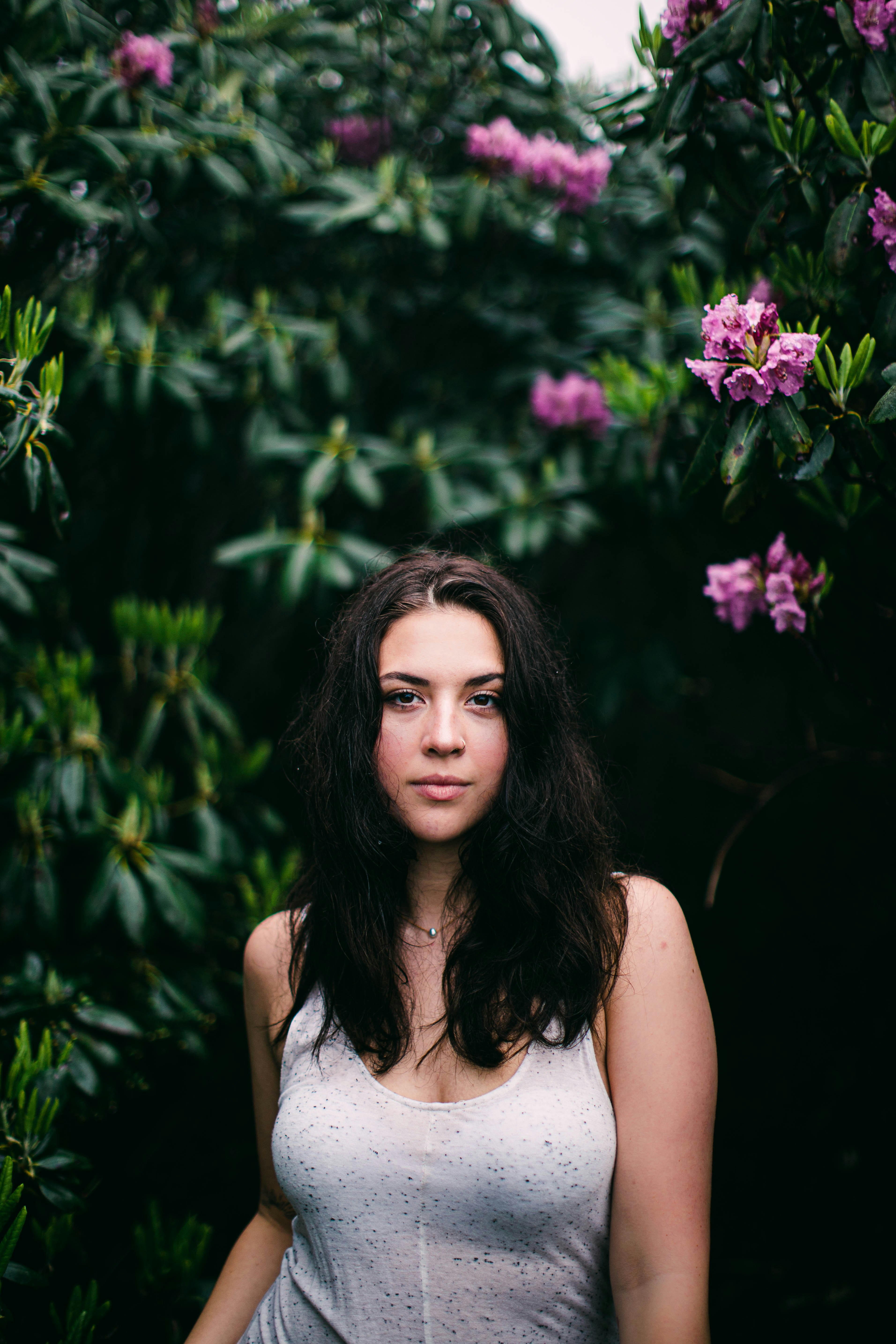 500+ White Lady Pictures Download photo