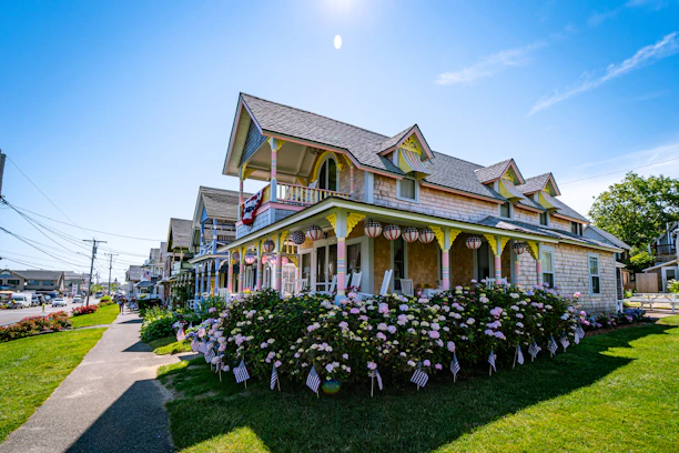 Charming bungalow with a wrap-around porch nestled in a quiet neighborhood of Pooler.