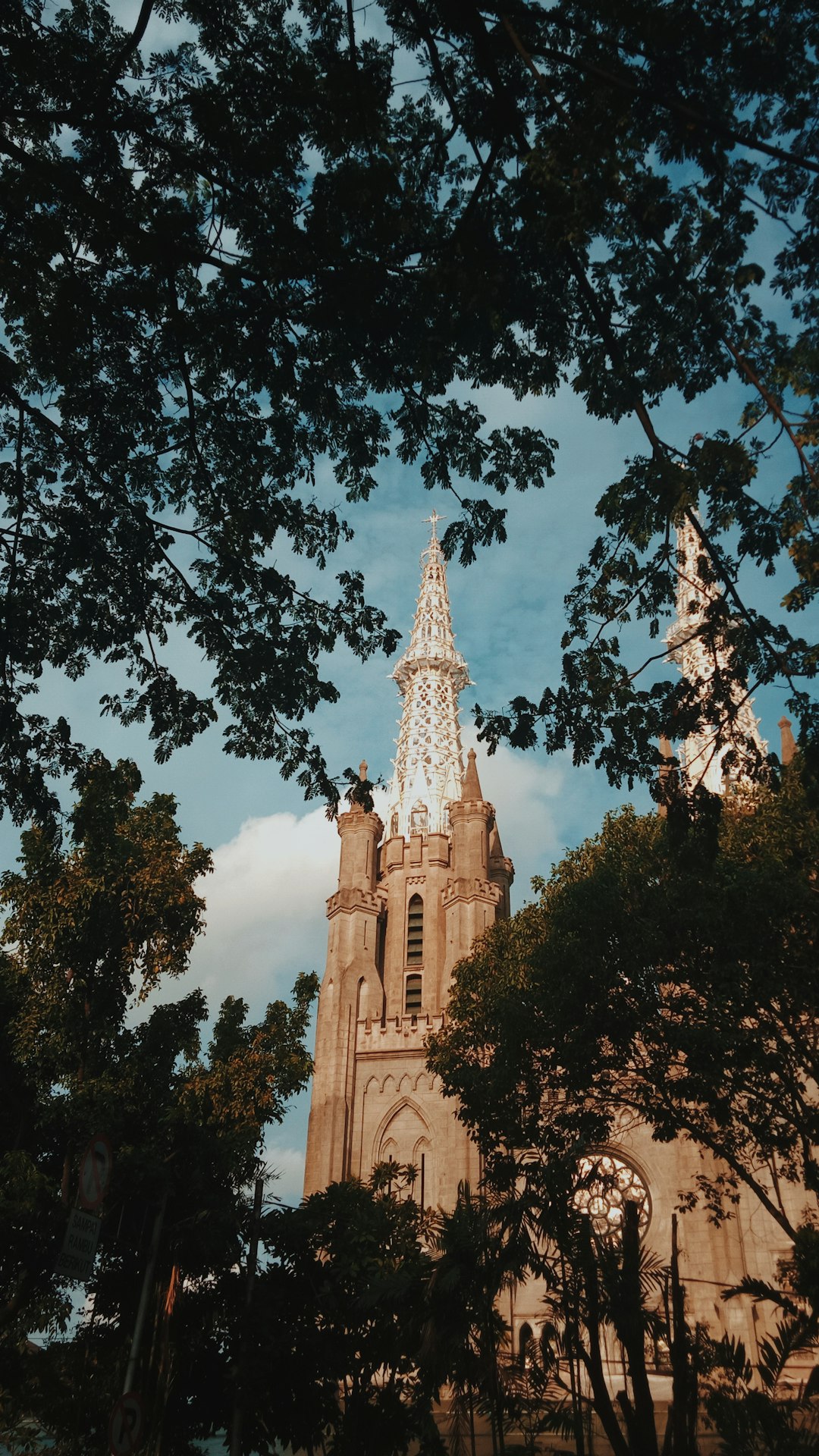 Landmark photo spot Jakarta Gunung Parang