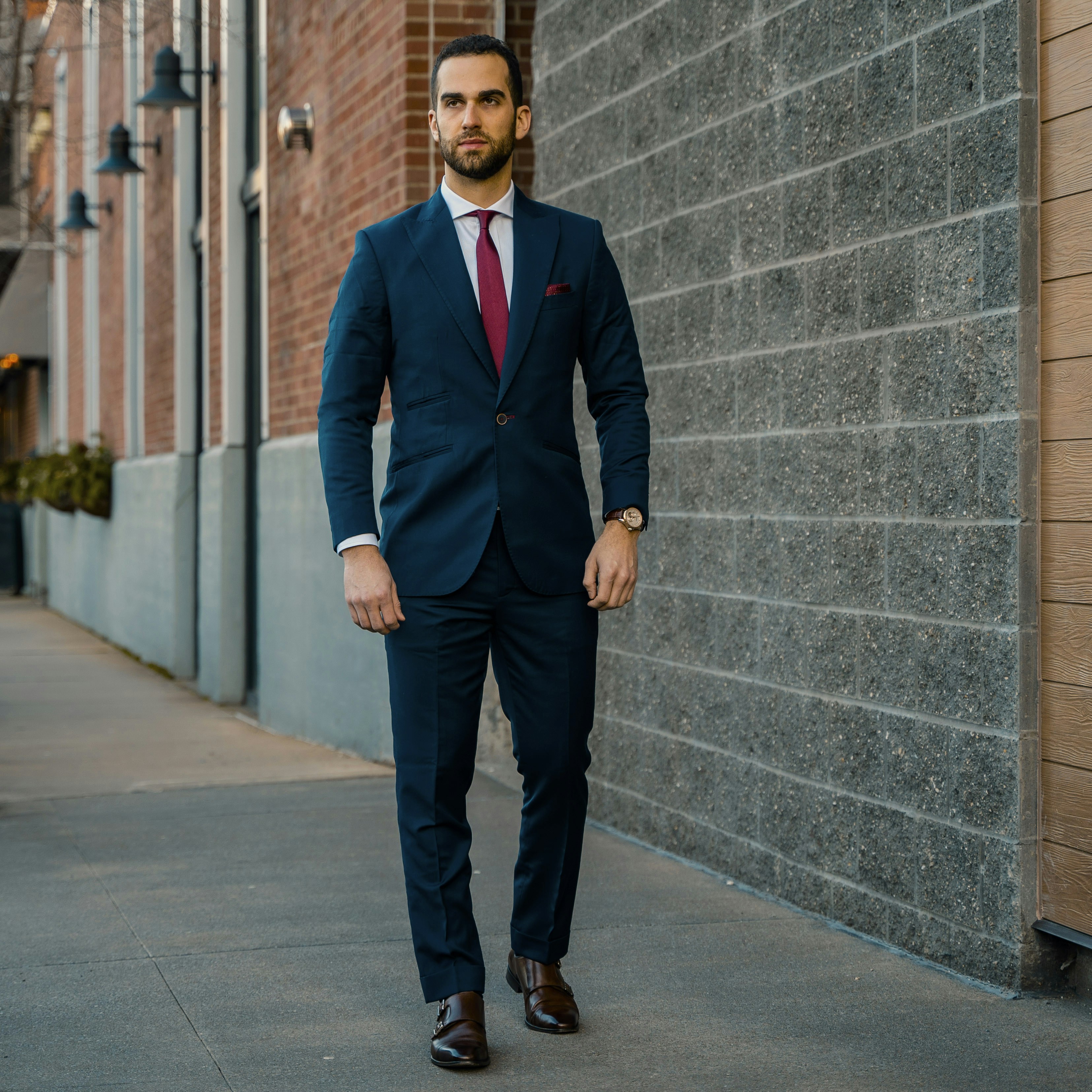 Man In Suit Pictures Download Free Images On Unsplash