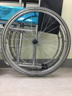 chrome multi spoke wheel with tire
