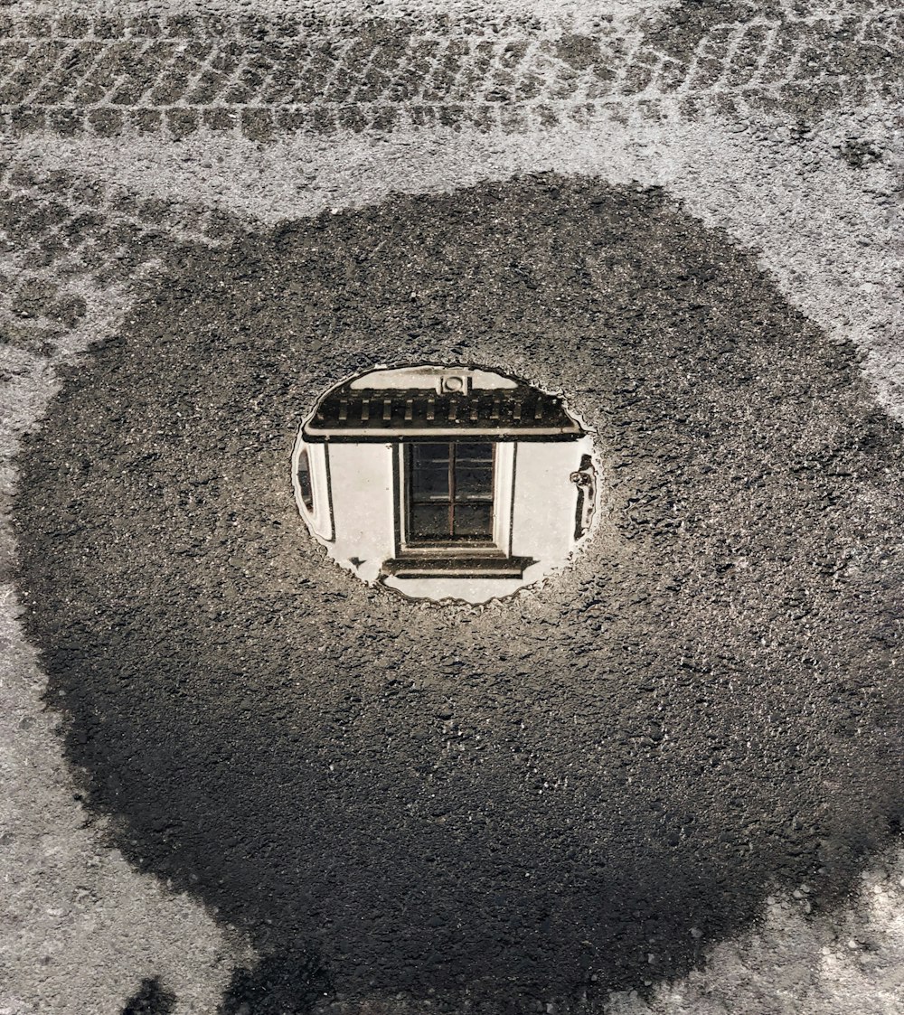 brown and white concrete building