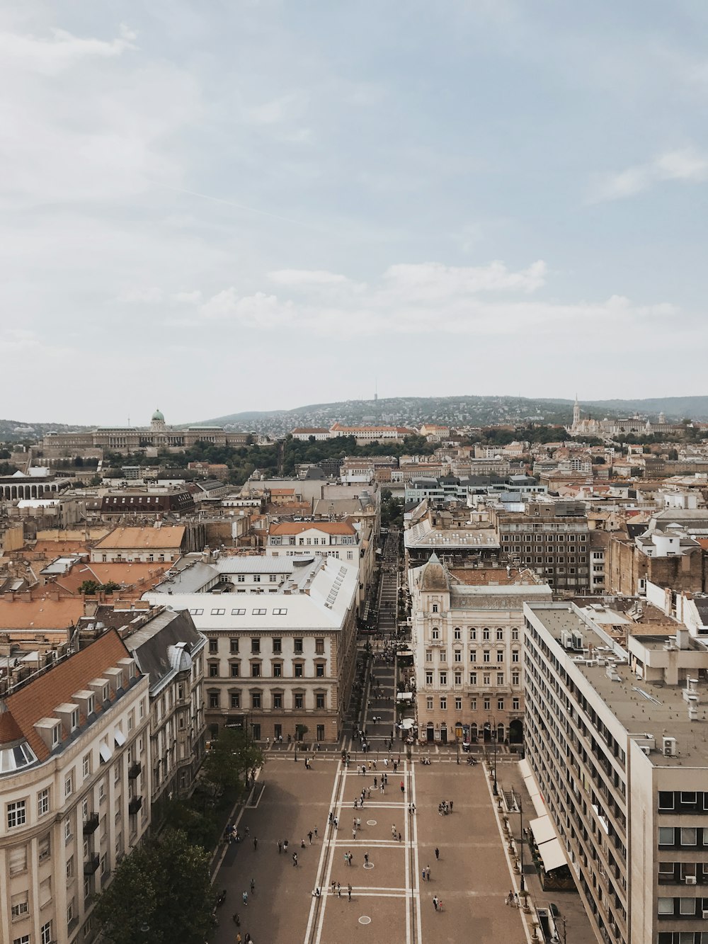 Veduta aerea degli edifici della città durante il giorno