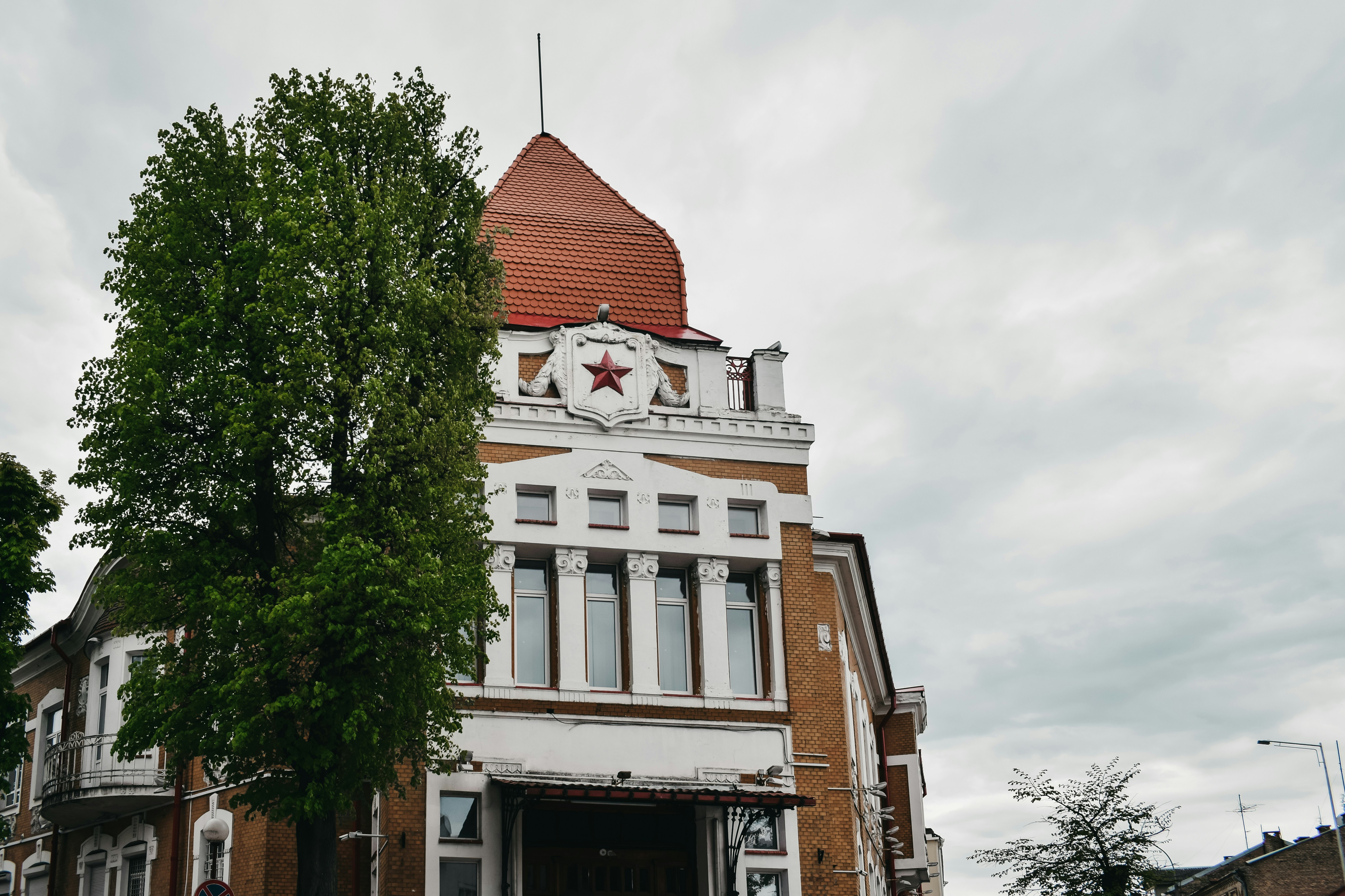 Photo by darya_tryfanava