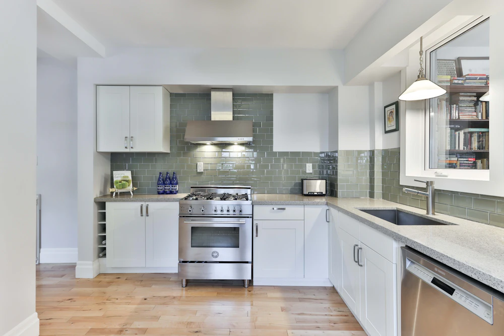Kitchen cleaning