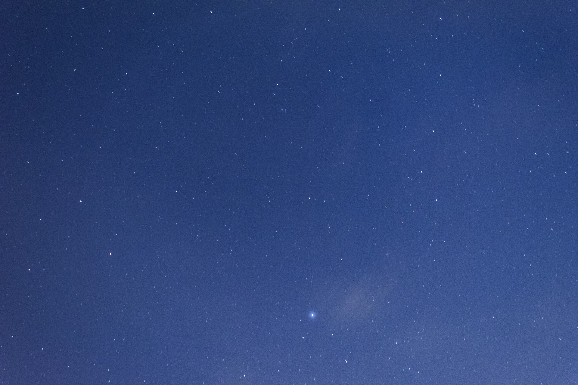 blue sky with stars during night time