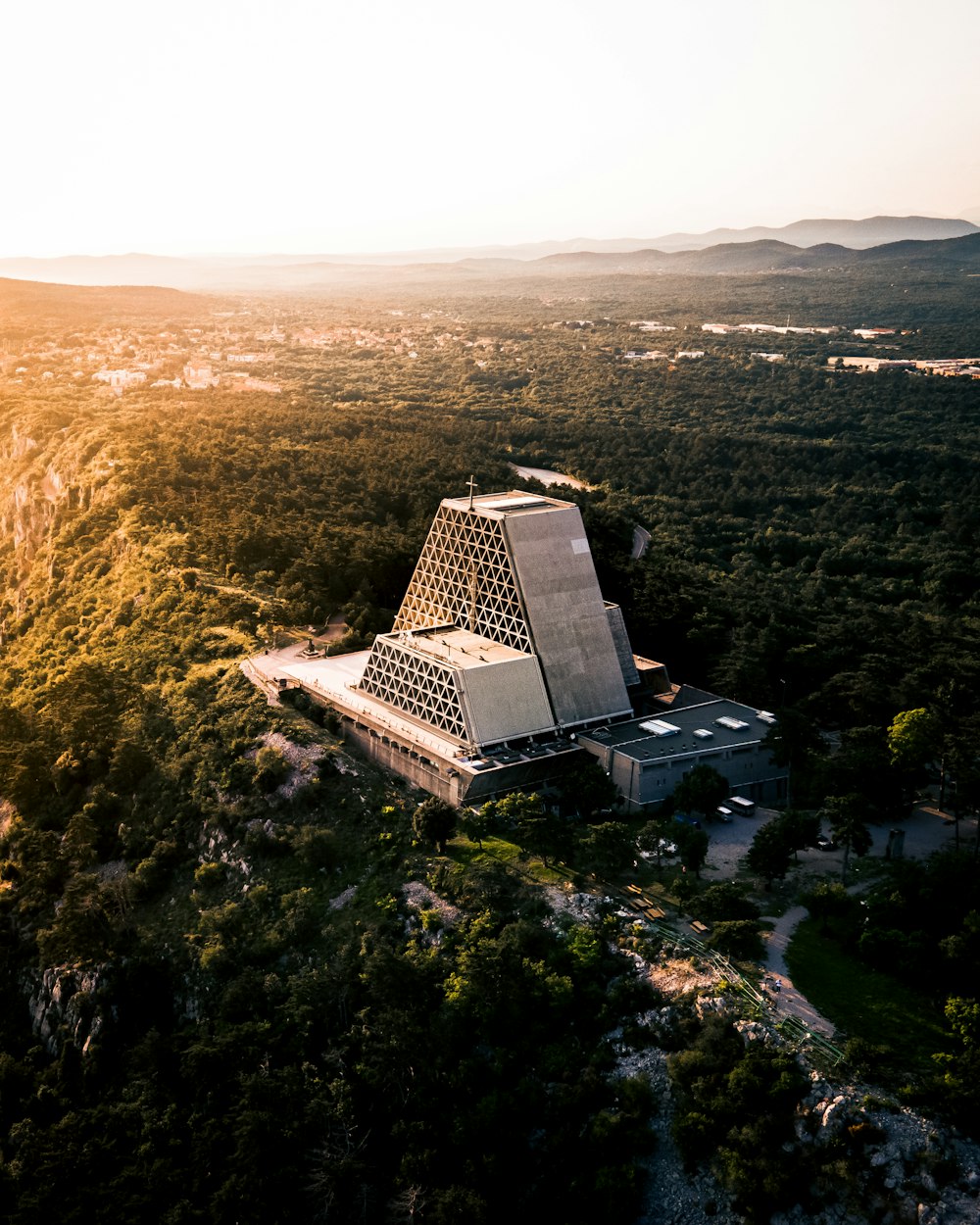 veduta aerea della città durante il giorno