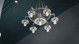 Modern design elements with lightbulbs and gears symbolizing brainstorming.