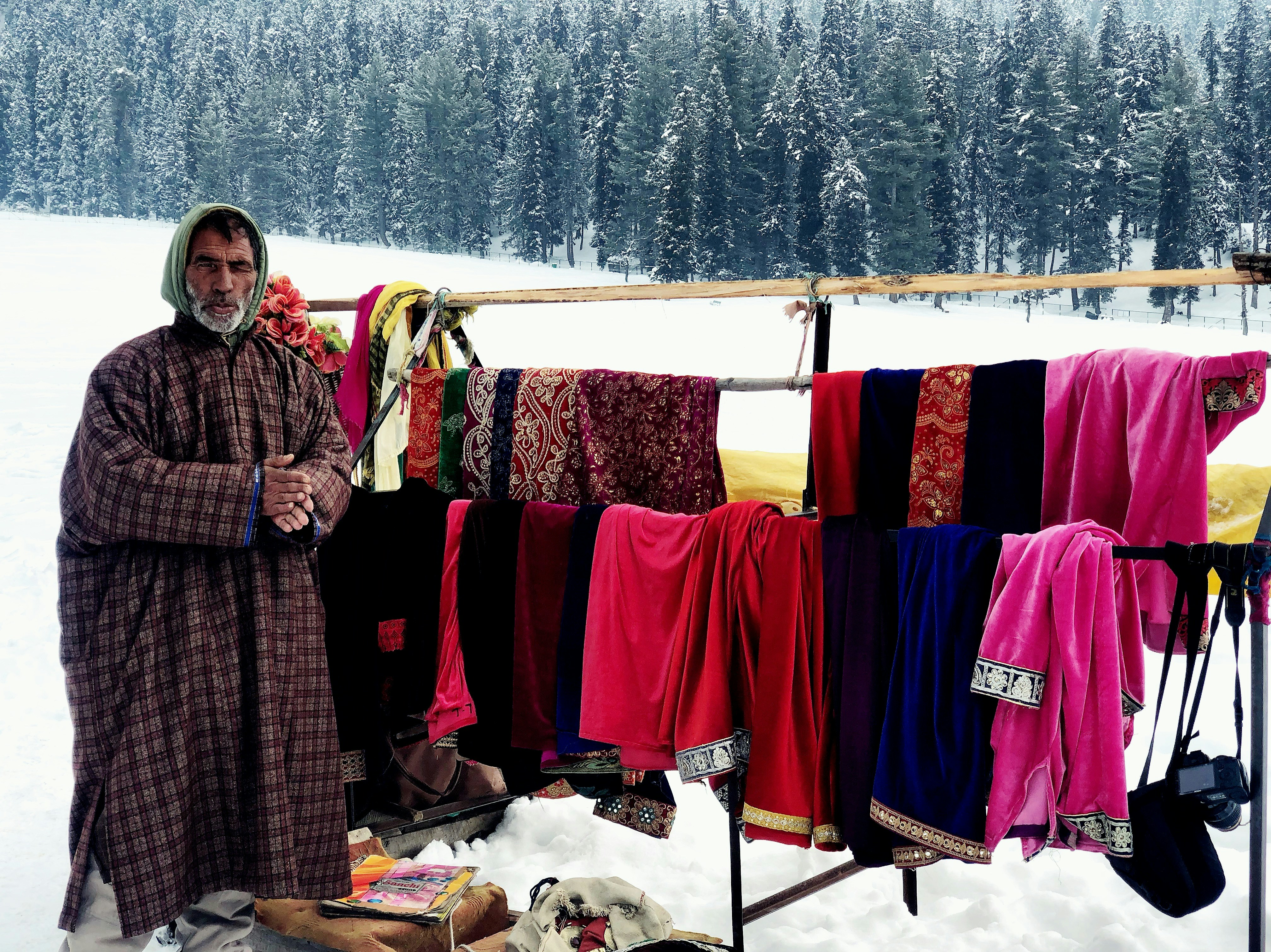 나는 우아한 겨울 옷장을 꿈꾸고 있습니다. 새로 구입한 제품은 시크함의 전형입니다