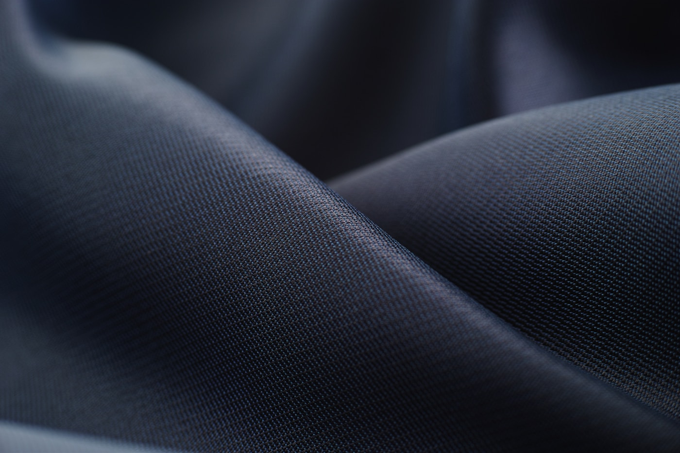 Mercer Wool Trouser — pleat and crease detail