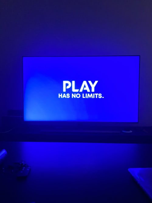Hraní her na tv