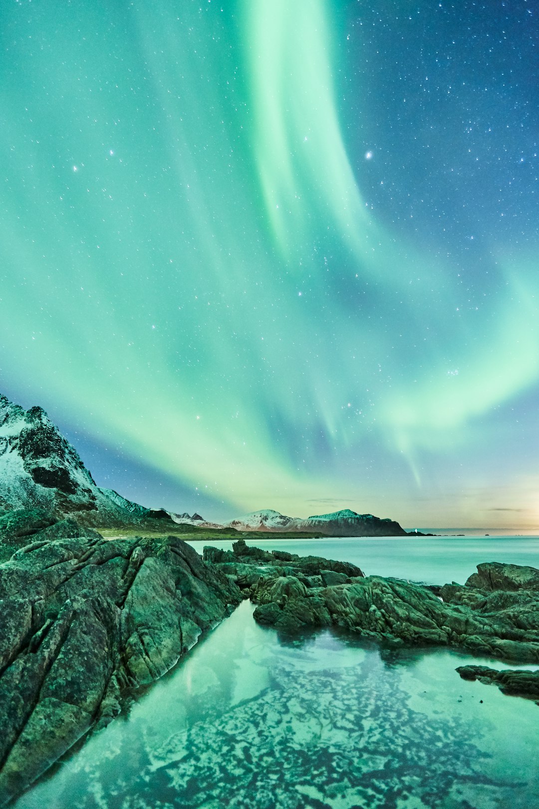 travelers stories about Ocean in Lofoten Islands, Norway