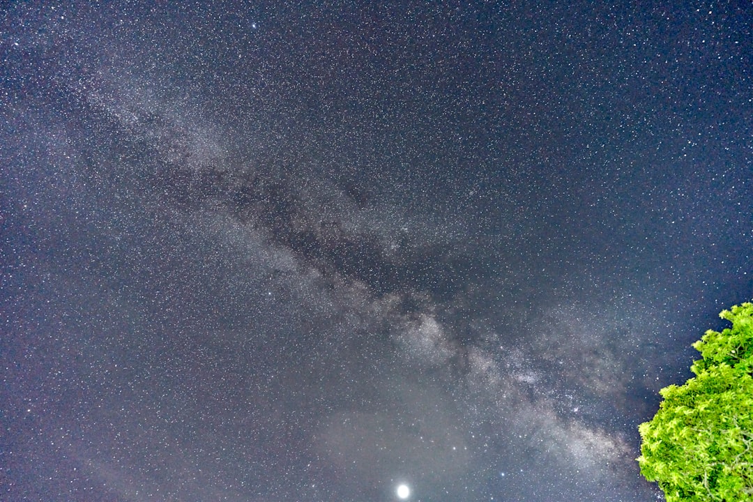 blue sky with stars during night time