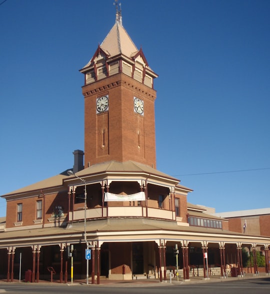 brown and white concrete building under blue sky during daytime in Broken Hill Australia