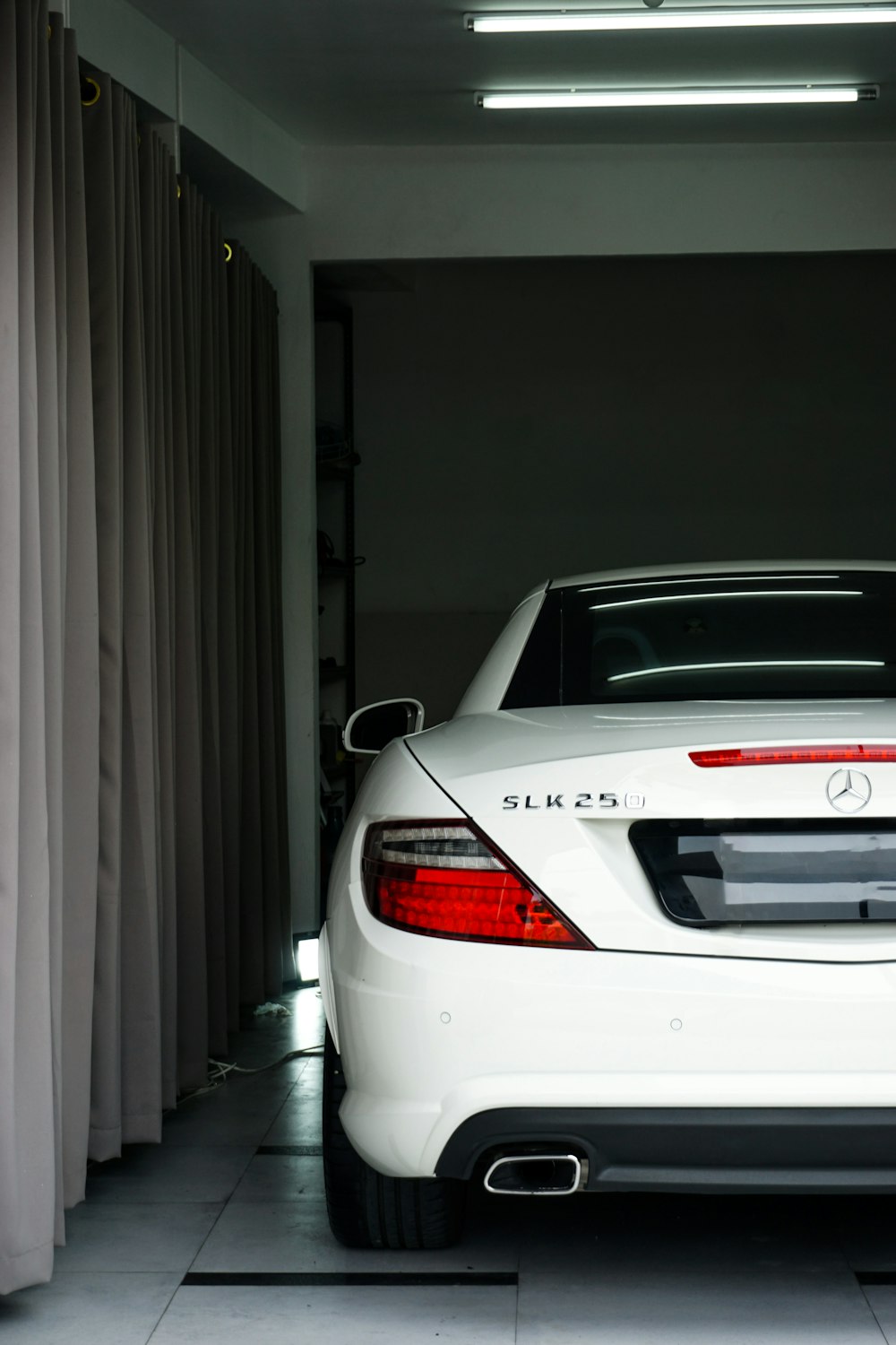 white bmw m 3 coupe