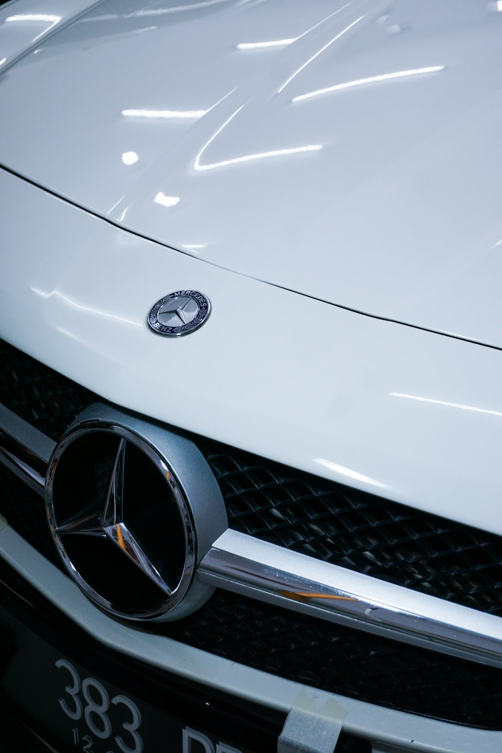 45,628+ Mercedes Logo Pictures  Download Free Images on Unsplash