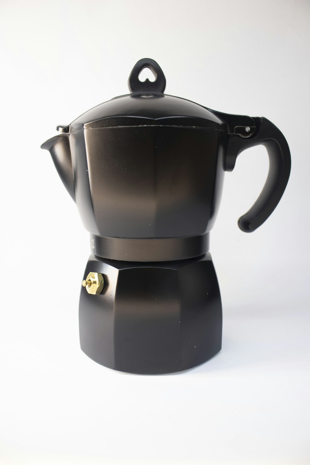 cafetière noire et argentée