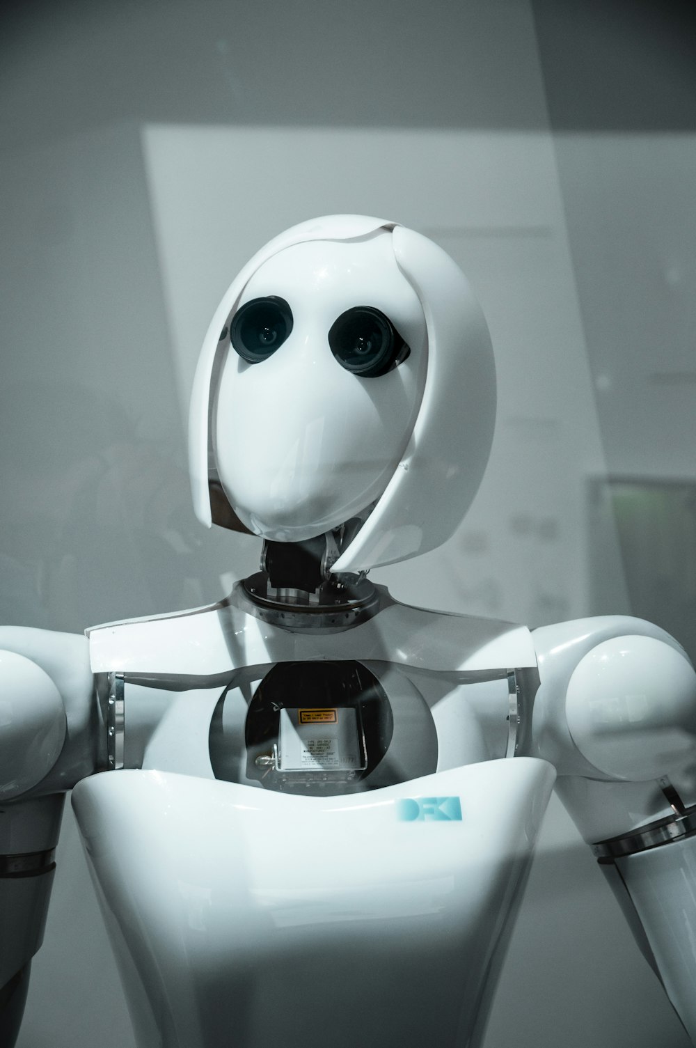 Robots | 20 best free robot, grey, clothing and human photos on Unsplash