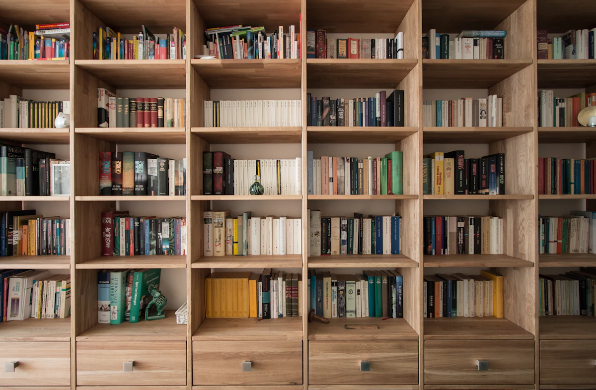Ash shelving for a Westdale study, adjustable but not looking it