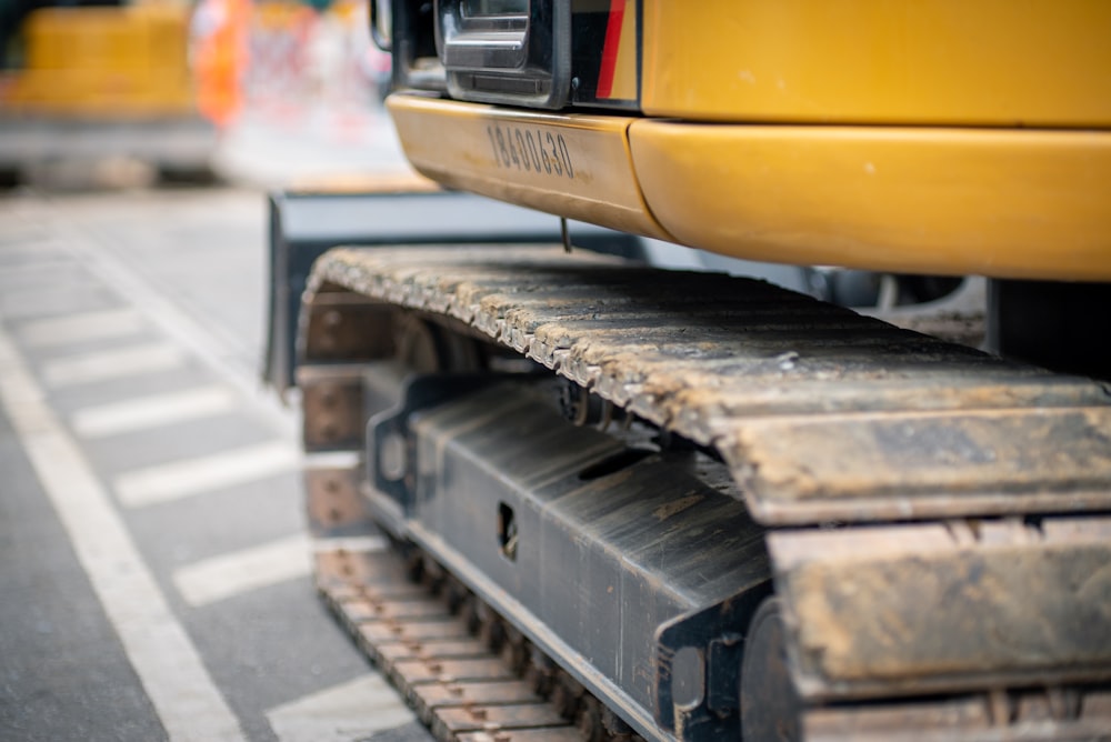 yellow and black train rail