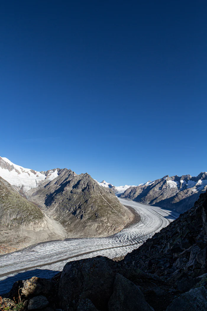 Mountain peaks with little snow