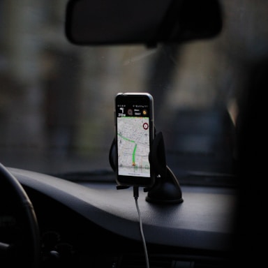 Siri And Me: A Former Lyft Driver’s Love-Hate Relationship With Her GPS