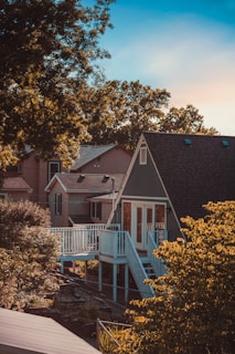 Cozy family house with garden and terrace in a quiet Vienna neighborhood.