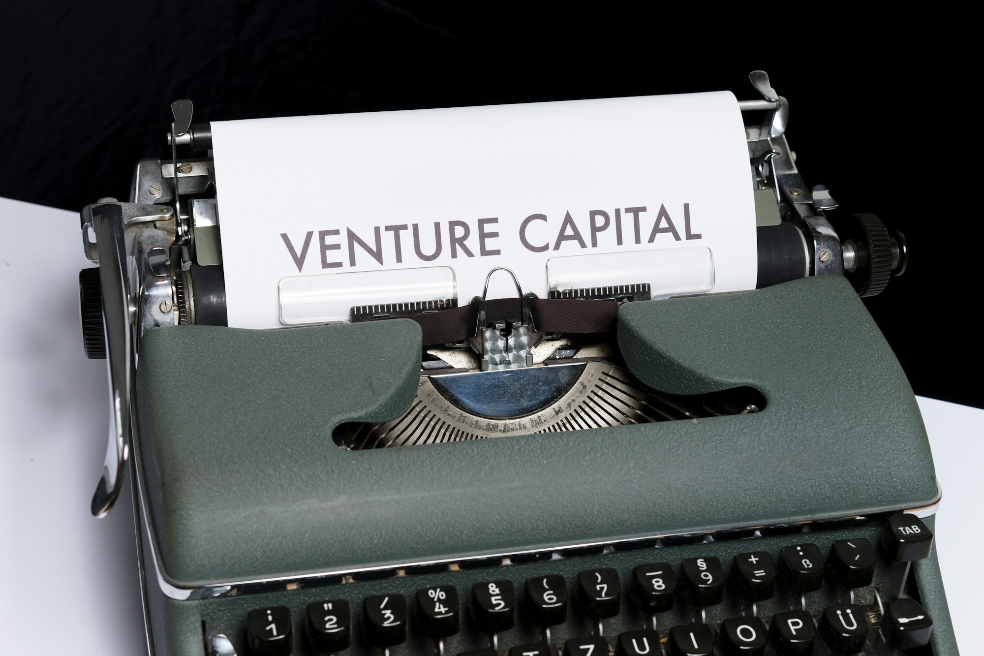 Startup Financing - Bootstrapping vs. Venture Capital