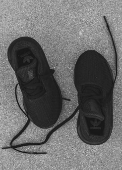 black and white nike athletic shoes