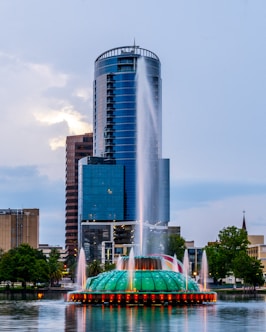 water fountain in the city during daytime