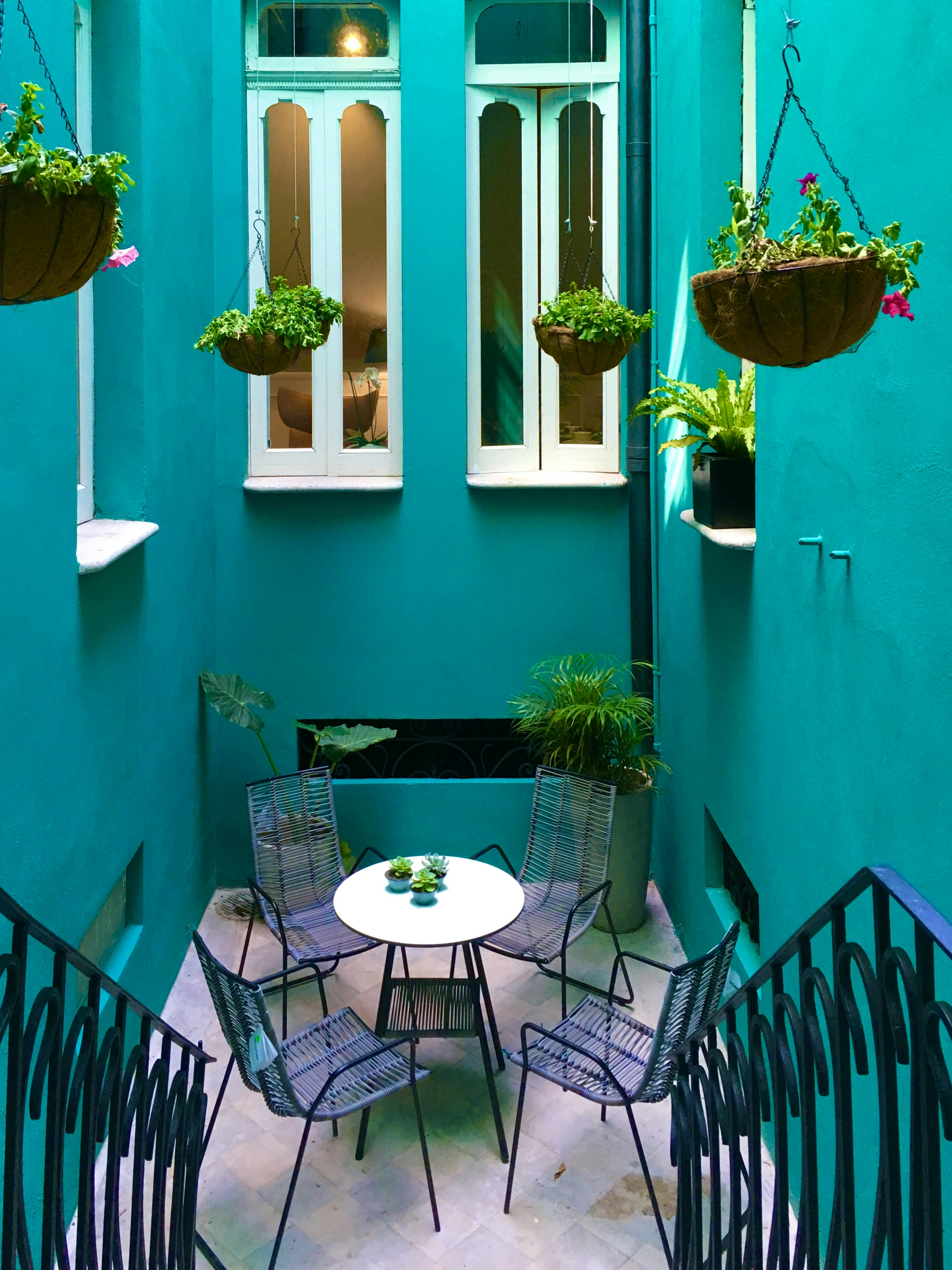 luxury emerald green patio, wallpaper, Emerald Green Outdoor Patio Before and After: Design Guide 3