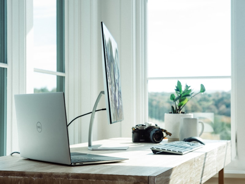 Alienware AW2521H
