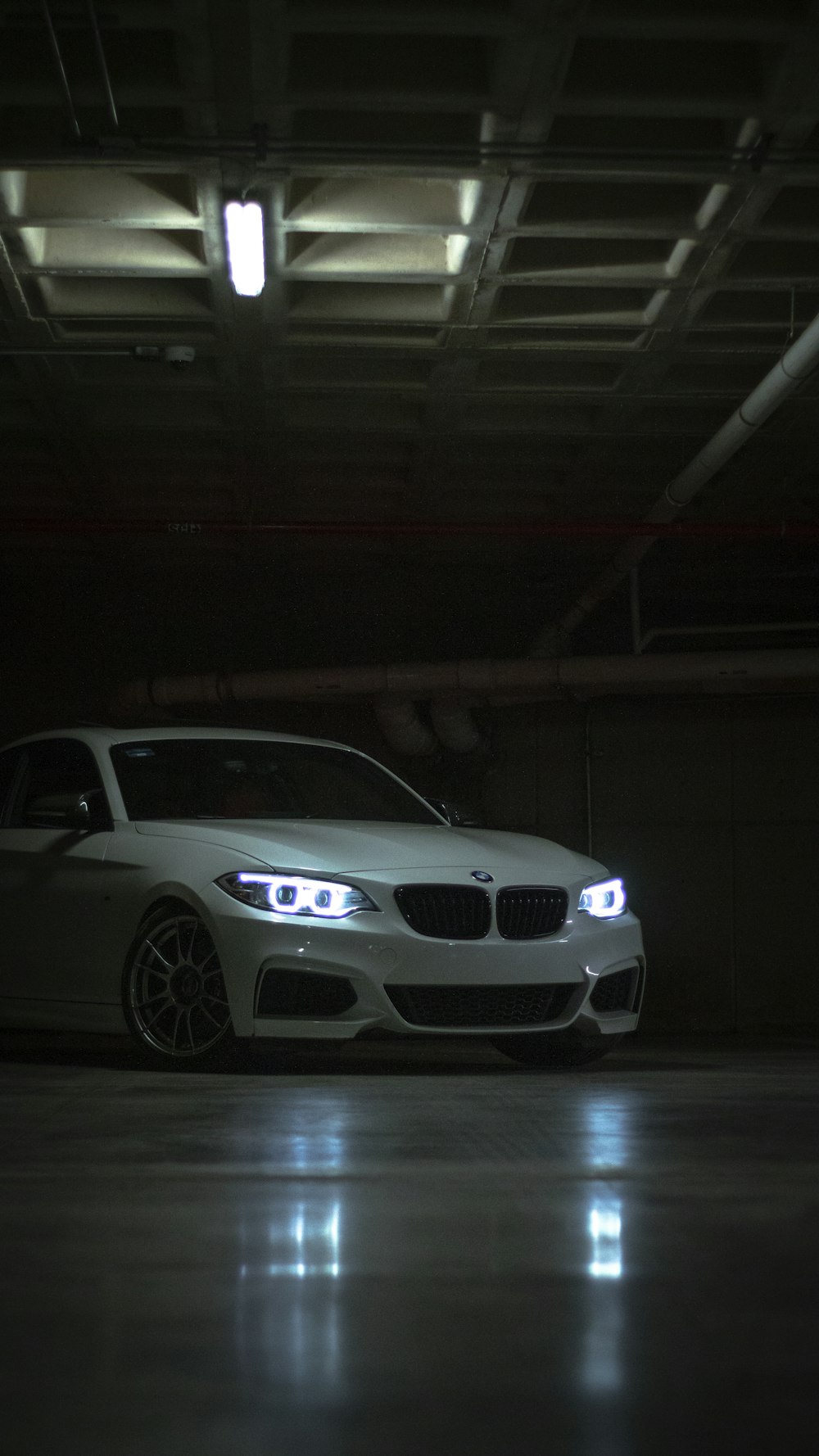 white bmw m 3 coupe