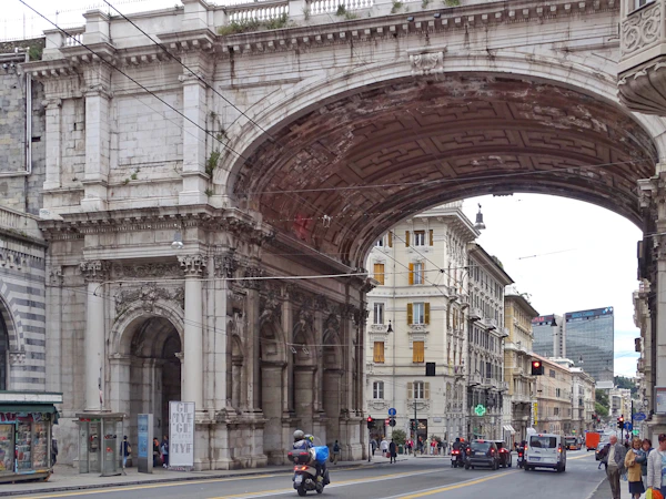 Mercatini vintage a Genova: il Mercatone e i caruggi