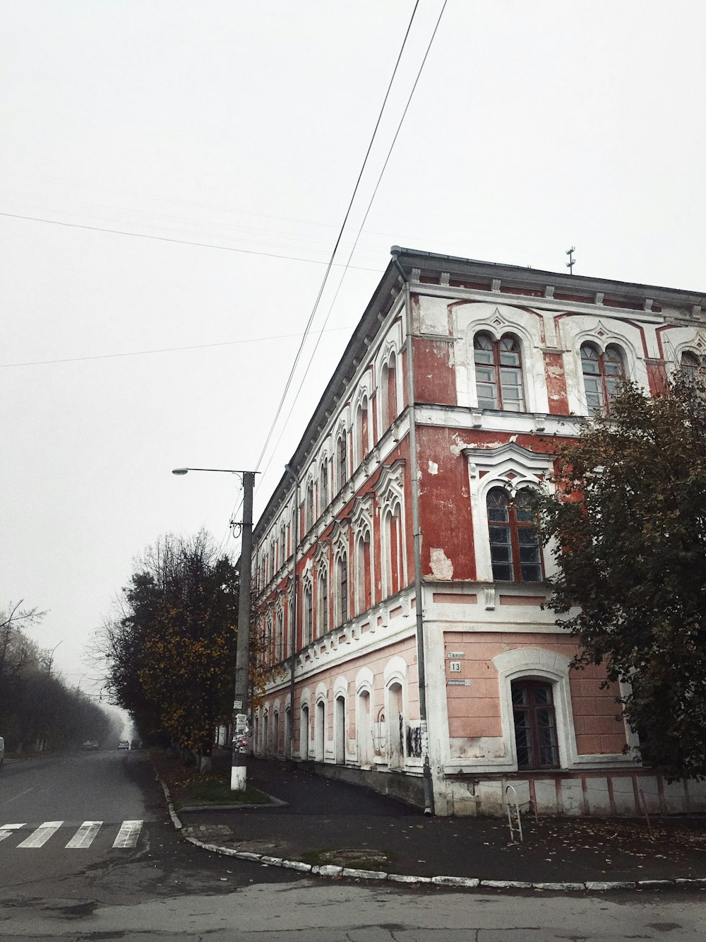 brown and white concrete building