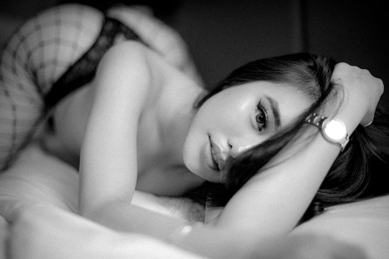 Madura seductora topless