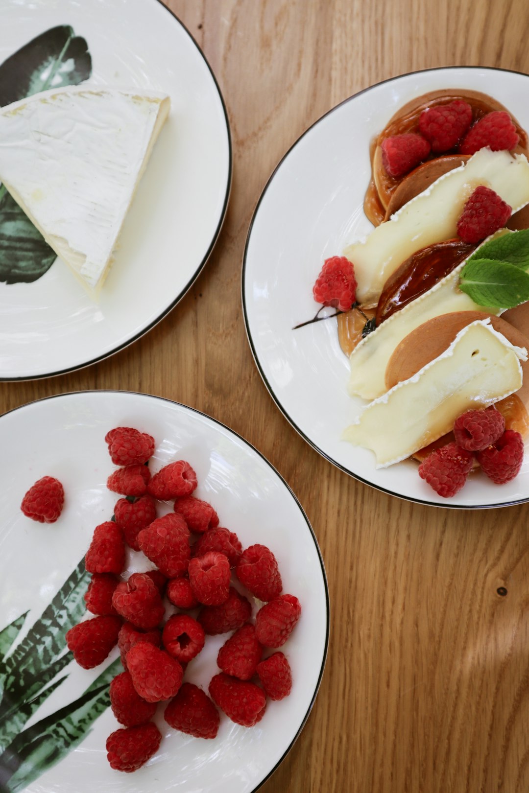 sliced strawberries on white ceramic plate