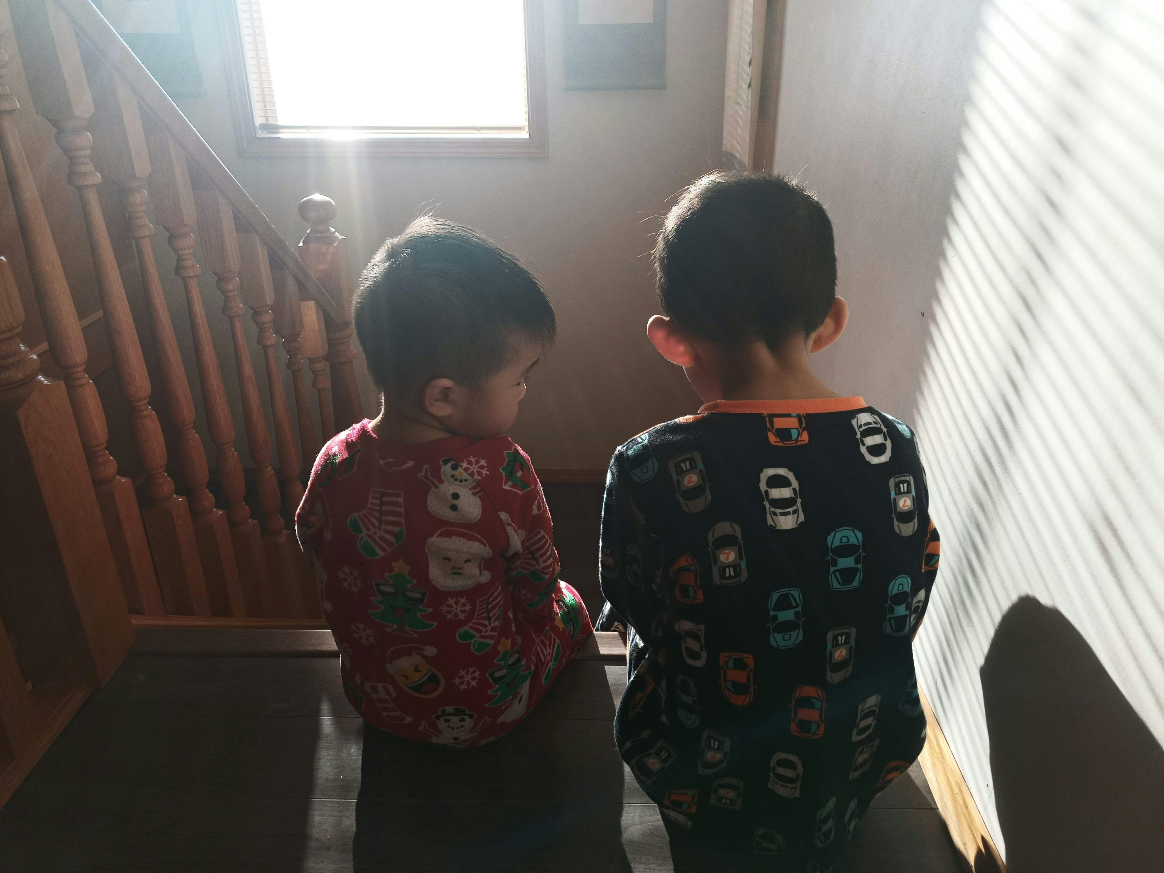 photo-1593798552372-c8ce1a236ce5?ixid=M3wxMjA3fDB8MXxzZWFyY2h8MjB8fGtpZHMlMjB0JTIwc2hpcnRzfGVufDB8fHx8MTc0OTI3ODk0NXww\u0026ixlib=rb-4.1.0