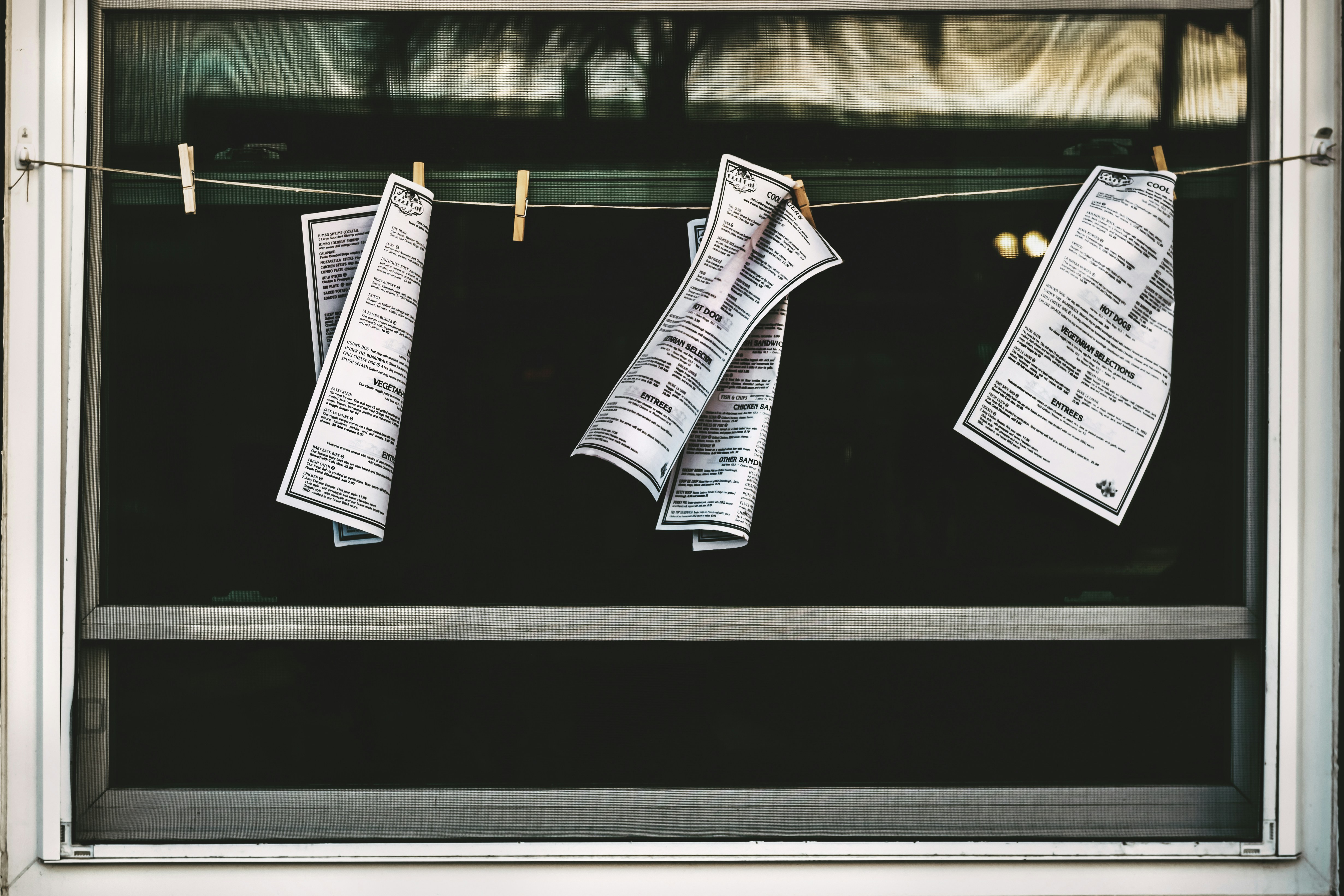 Menus in the wind