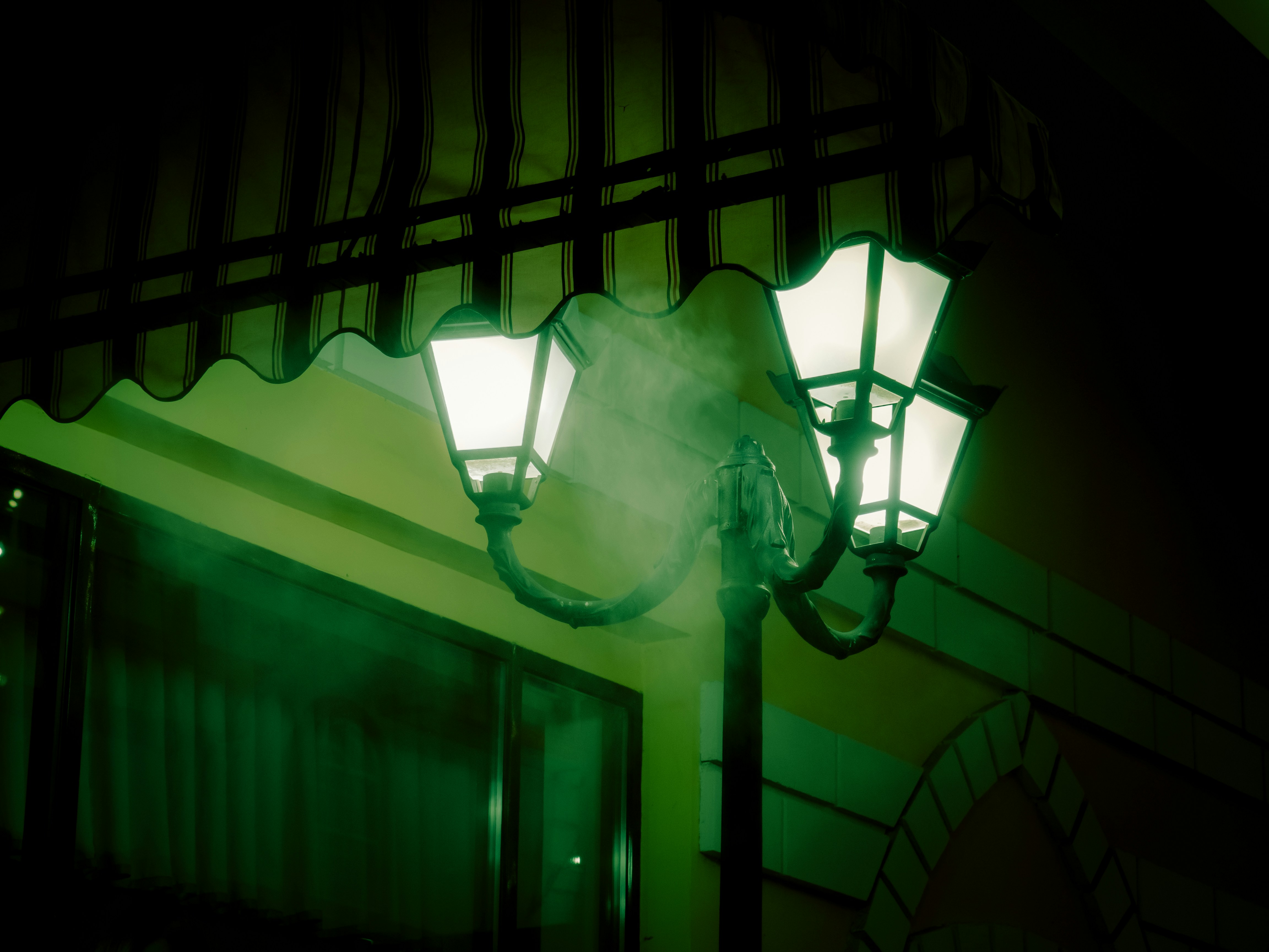 black and white pendant lamp