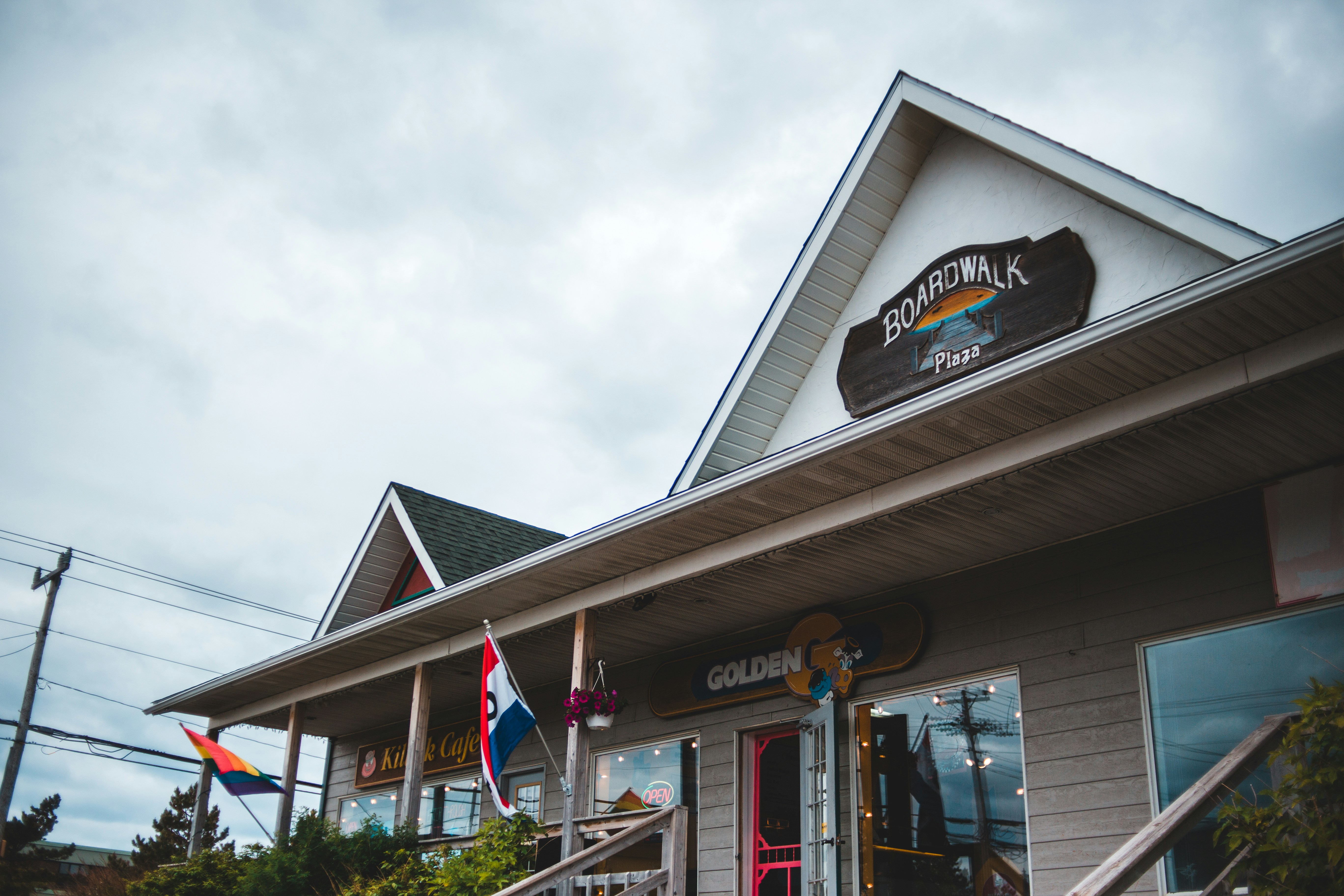 Photo by introspectivedsgn