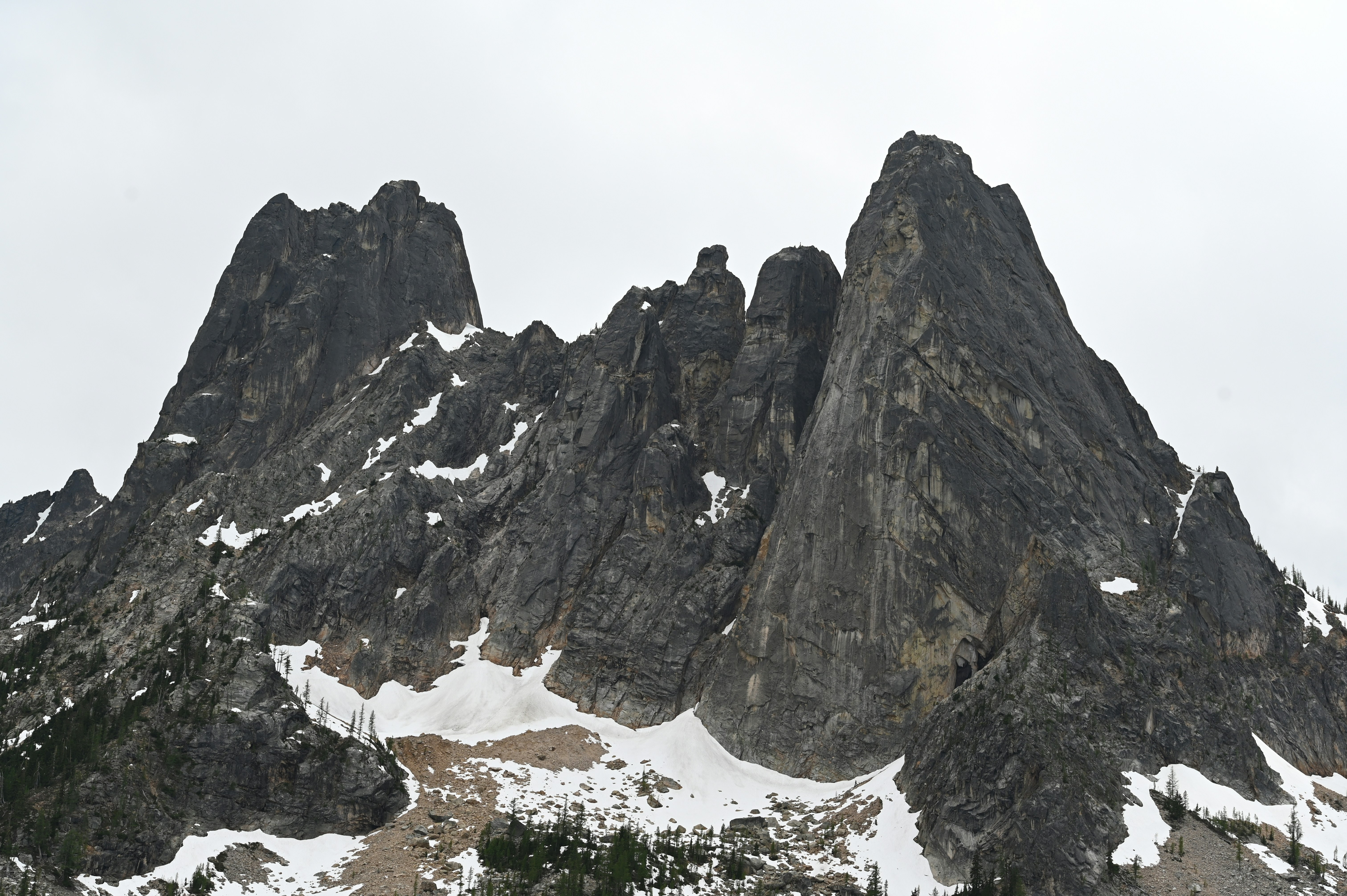 snow covered mountain during daytime