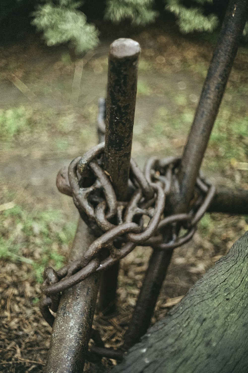 grey metal chain link fence