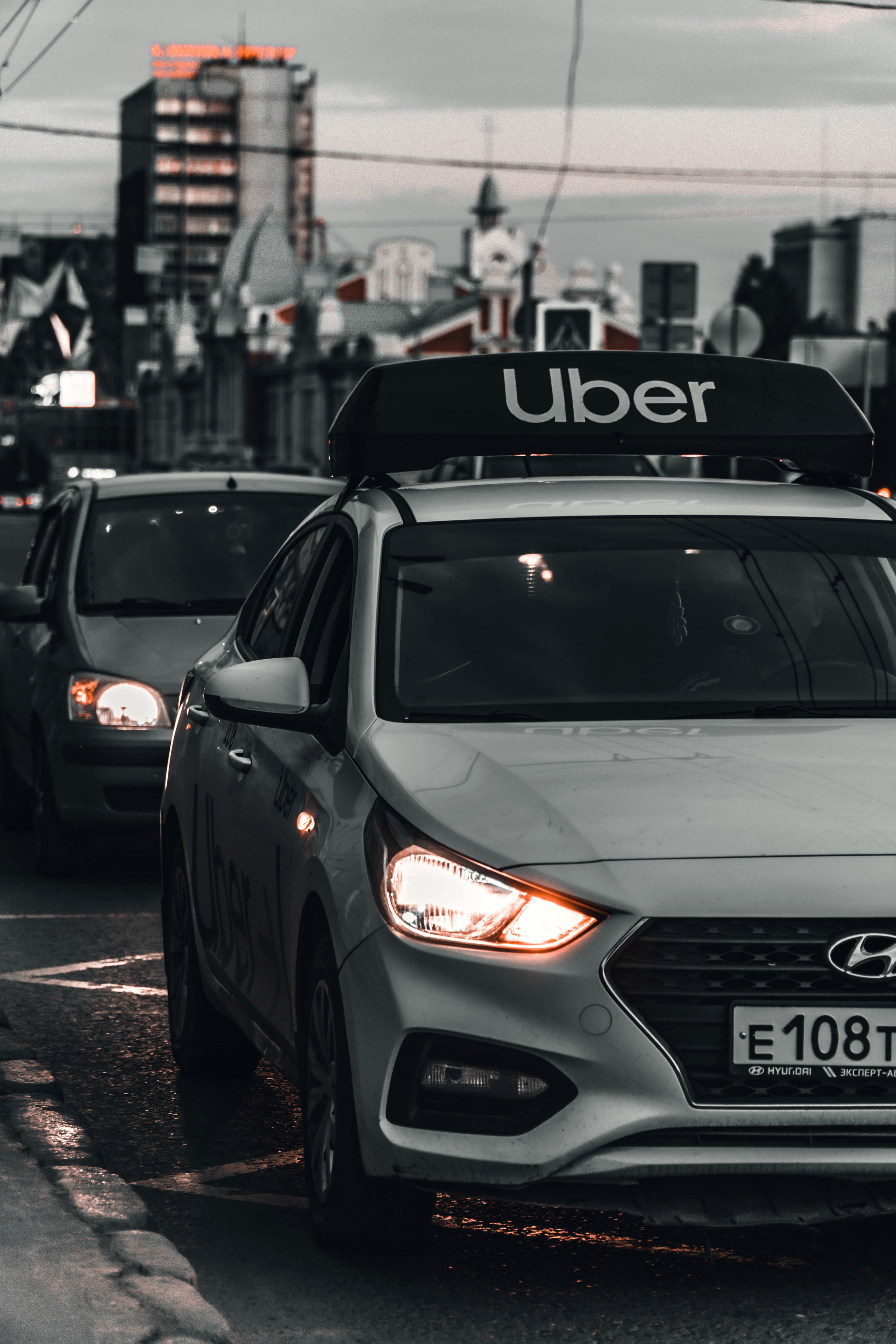 Uber siempre ha querido ser más que un viaje; ahora tiene razón para darse prisa.