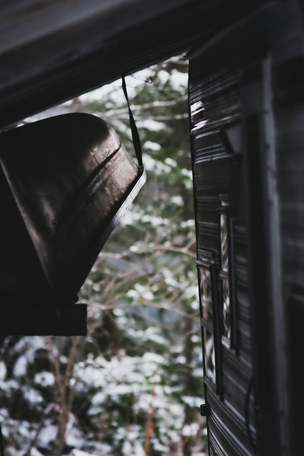 black and white pendant lamp