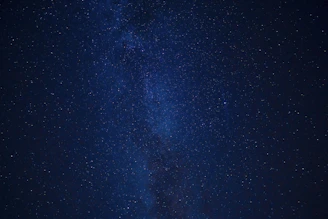 blue sky with stars during night time