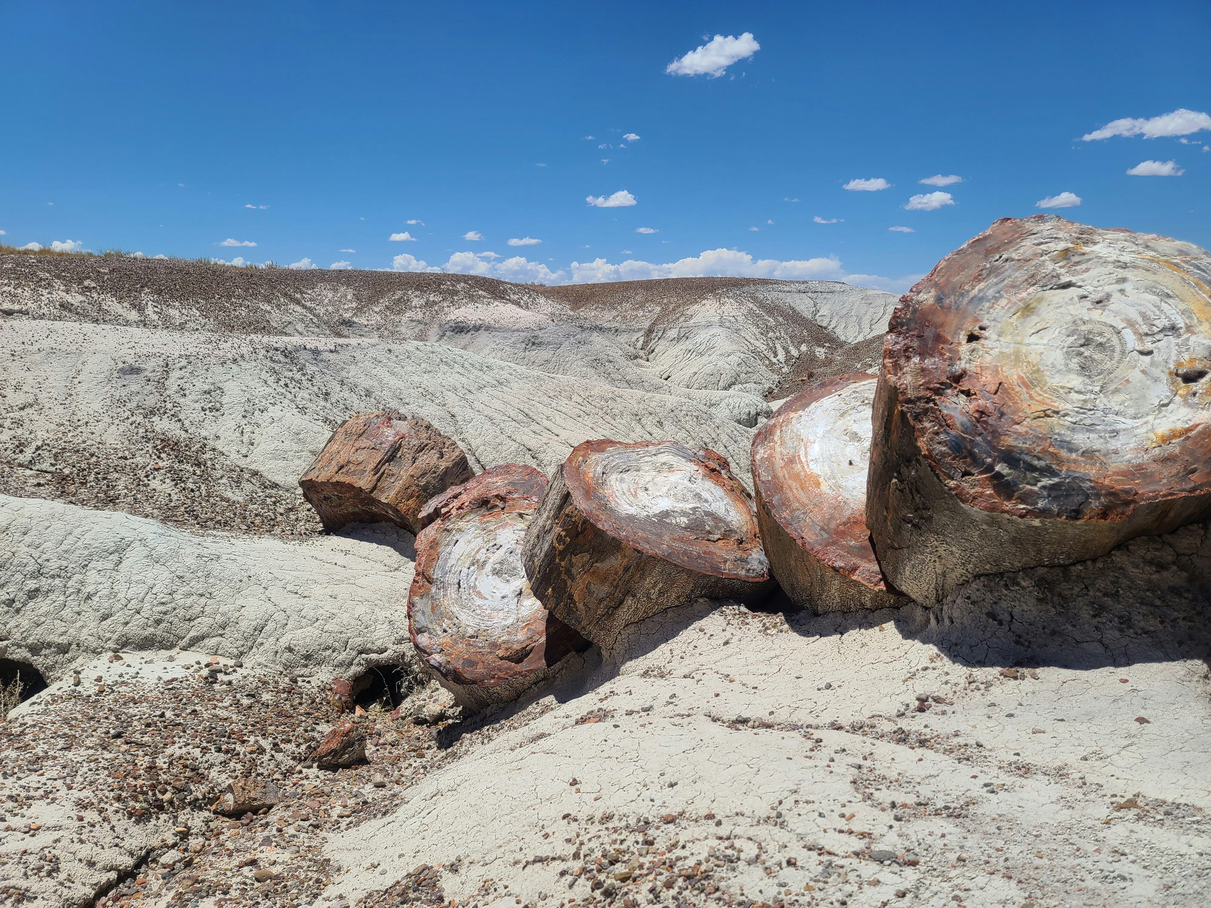 Upheaval Dome's Geological Puzzle (image credits: unsplash)