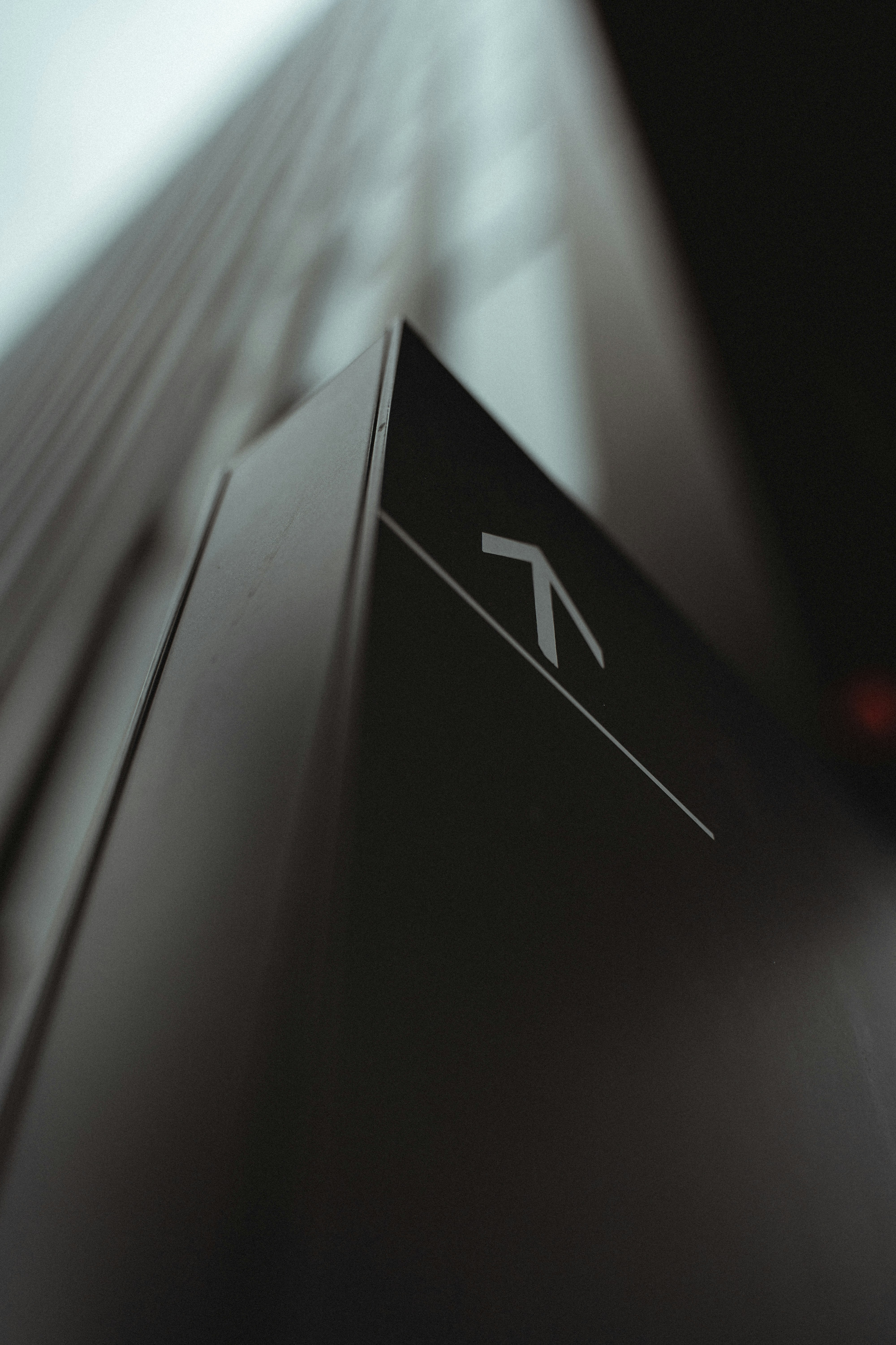 An arrow pointing upwards