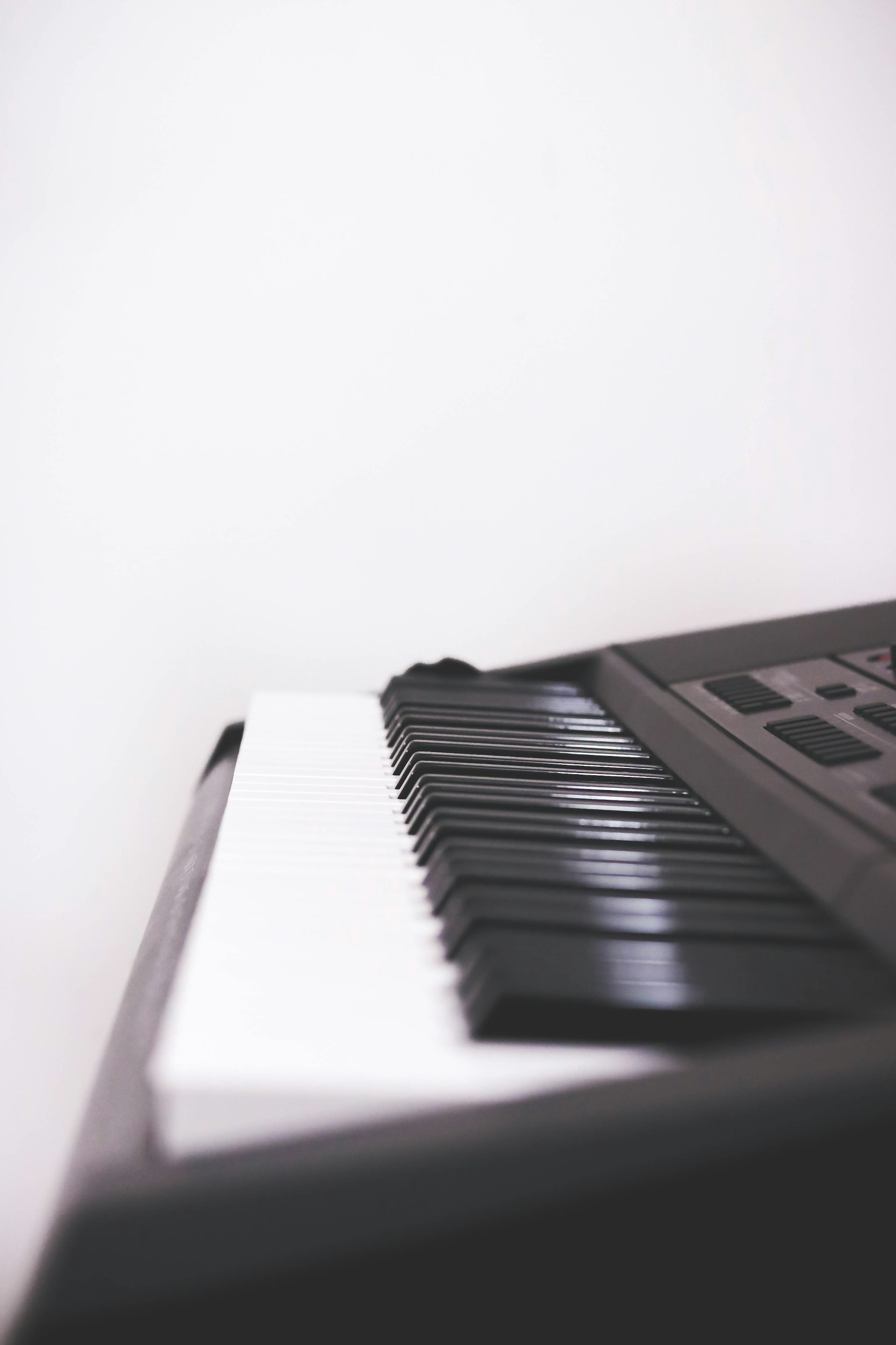 black and white piano keys